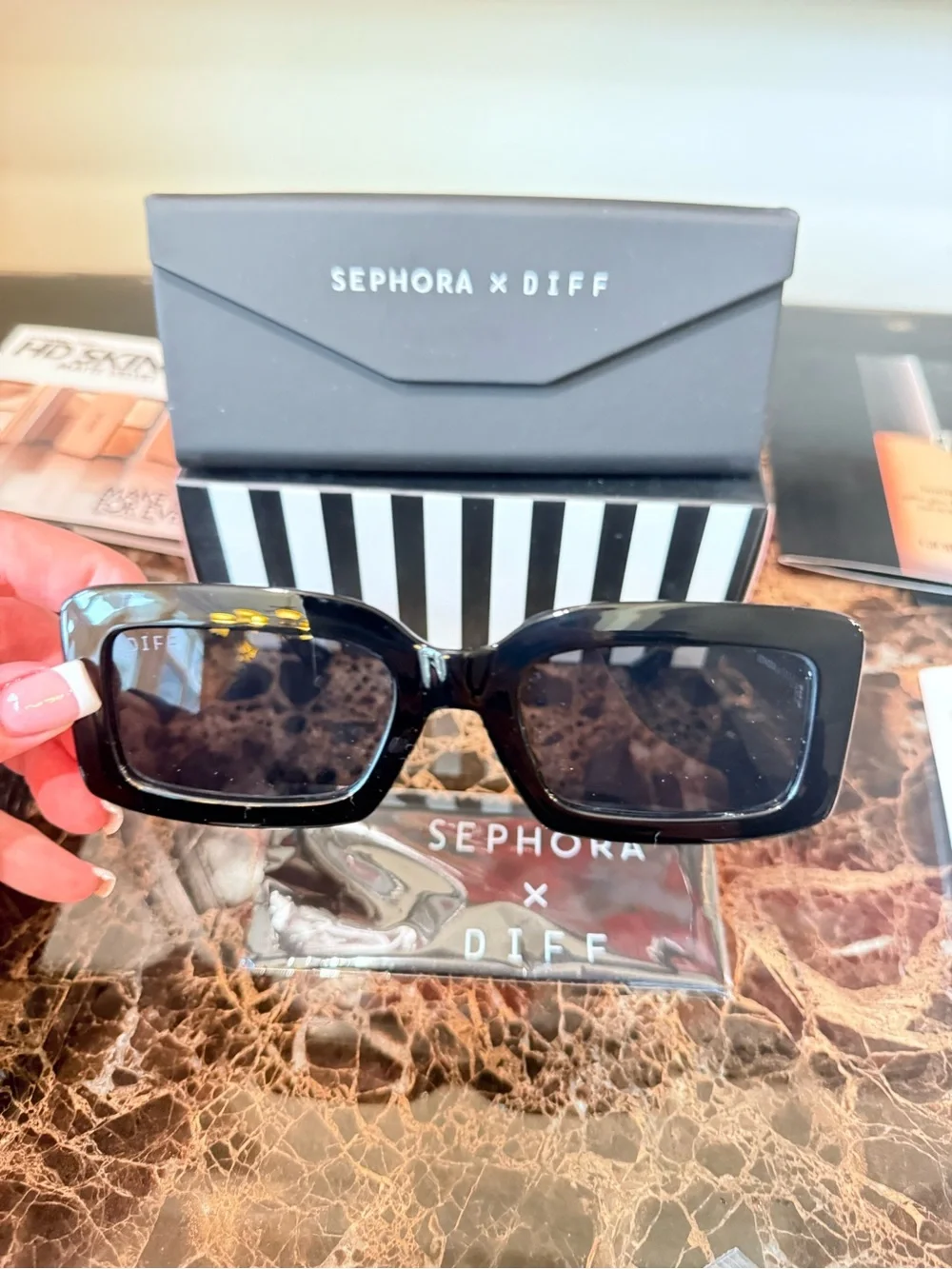 Diff Eyewear Black Rectangular Sunglasses